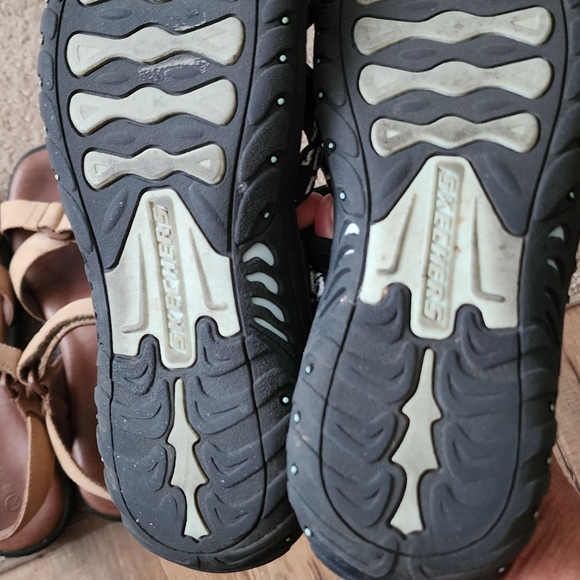 2 pair of ladies sandals - Picture 8 of 8